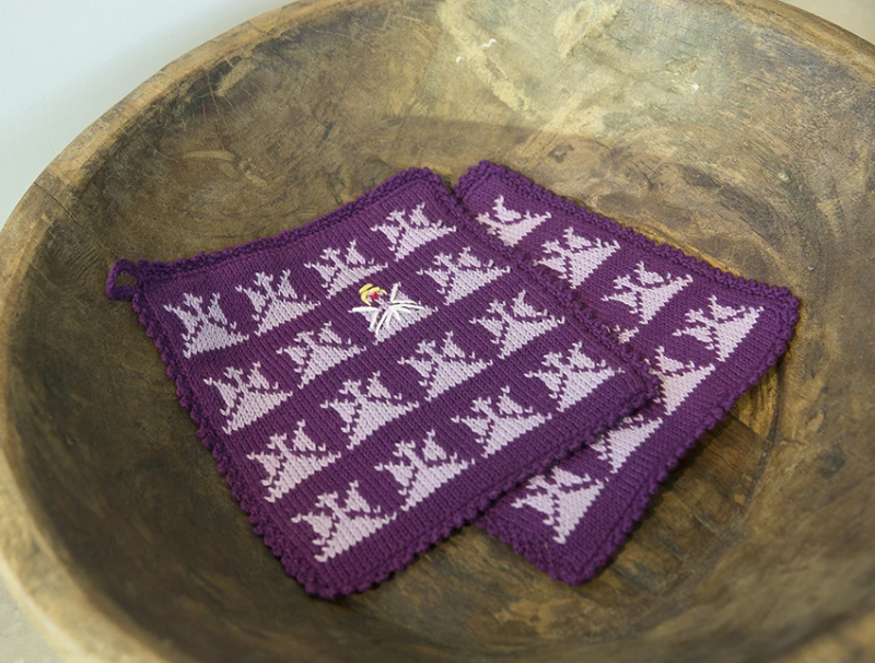 Grydelapper Den forfængelige engel - Viking Design 1715-1A kit - 20cm x 20cm - Viking Bjørk, fra Viking