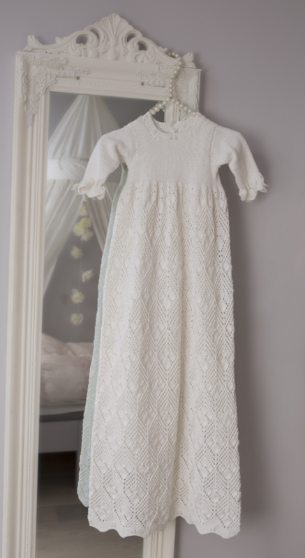 Dåbskjole og hue - Viking Design 1301-4 Kit - 3 mdr - Viking Bjørk, fra Viking