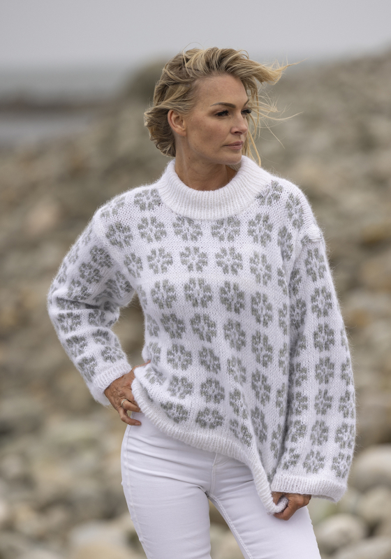 "Blome" Genser - Viking Design 2519-9 Kit - XS-XXL - Viking Alpaca Bris, fra Viking
