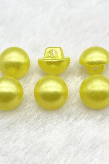 Lys gul champignon plastikknap, 10 mm