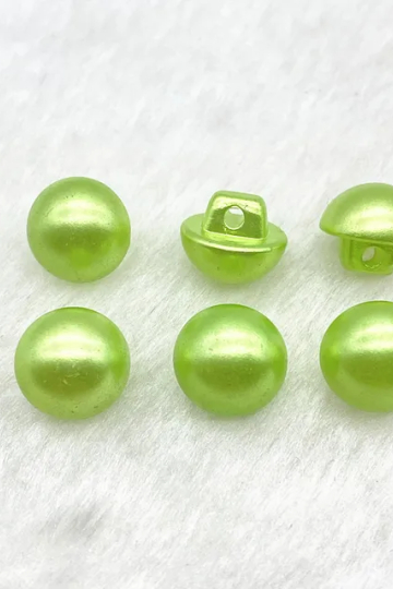 Lysegrøn champignon plastikknap, 10 mm