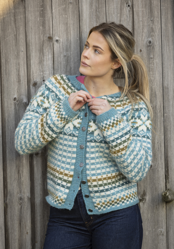 "Fanastøl" cardigan - Viking Design 2601-3 Kit - XS-XXL - Viking Wool, fra Viking