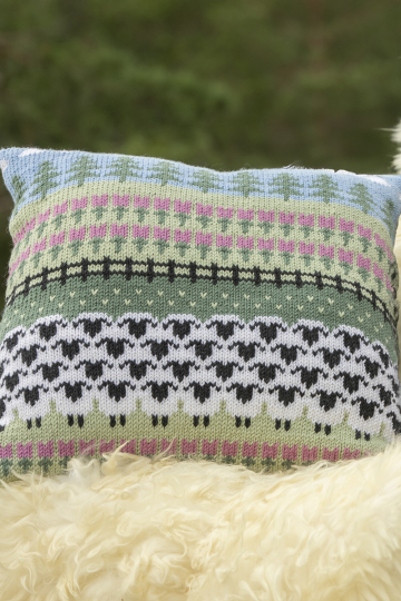 Flokken på ferie pude - Viking Design 2427-17A Kit - 40 x 40 cm - Viking Merino Flokken på ferie pude - Viking Design 2427-17A Kit - 40 x 40 cm - Viking Merino