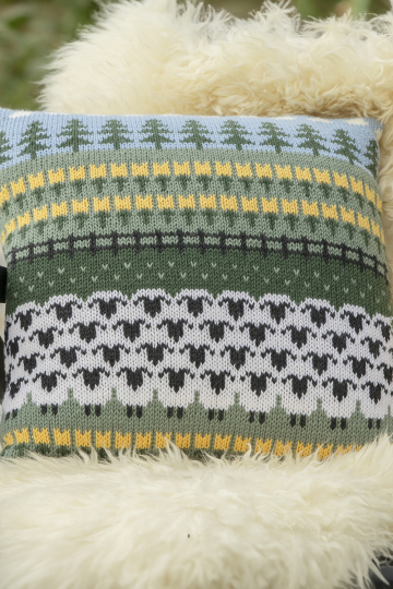 Flokken på ferie pude - Viking Design 2427-17B Kit - 40 x 40 cm - Viking Merino Flokken på ferie pude - Viking Design 2427-17B Kit - 40 x 40 cm - Viking Merino