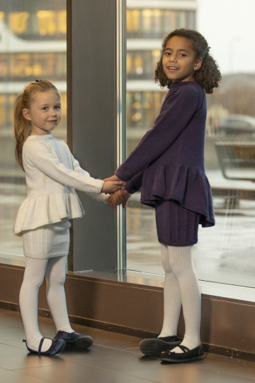 Appel genser og nederdel - Viking Design 1903-2H Kit - 2 - 12 år - Viking Frøya Appel genser og nederdel - Viking Design 1903-2H Kit - 2 - 12 år - Viking Frøya